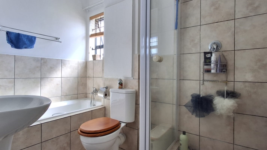  Bedroom Property for Sale in Burgundy Estate Western Cape